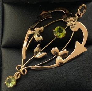 Colgante antiguo victoriano Art Nouveau de peridoto de oro de 9 quilates - Imagen 1 de 7