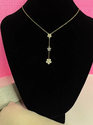 Collana Con 3 Ciondoli A Fiore Con Zirconi Oro o Argento Elegante - Immagine 1 di 4