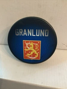 Eishockey-WM 2016 Finnland Mikael Granlund offizielle WM Hockey Puck - Bild 1 von 2