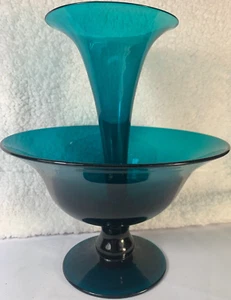 Beautiful Peacock/Periwinkle Blue Green Glass Epergne 2 Tier Vase 10-1/2" x 9" - Picture 1 of 20