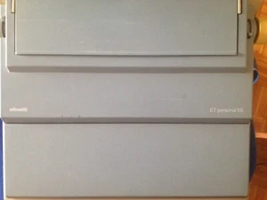 macchina da scrivere olivetti ET PERSONAL 55 - Foto 1 di 3