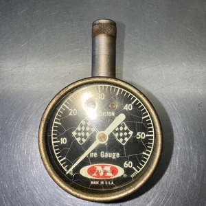 Medidor de neumáticos de colección Meiser bandera a cuadros calibre de batería 0-60 PSI precisión EE. UU. ¡De colección! - Imagen 1 de 5