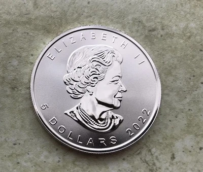 1 Oz Unze Maple Leaf 2022 von Goldsilbershop 5$ Silbermünze Queen Canada RCM - Bild 1 von 4