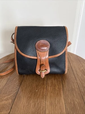 Vintage Dooney & Bourke All Weather Essex Black Pebbled Crossbody Handbag Purse - Image 1 of 4