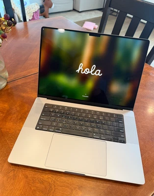 Apple MacBook Pro M1 MAX 2021 chip 16" 64 GB RAM 2 TB SSD gris espacial Foto 1 de 4