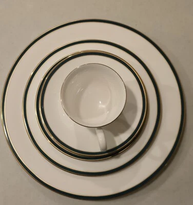 Lenox - Debut Collection - Margaret Place Setting(s). 5 Piece.