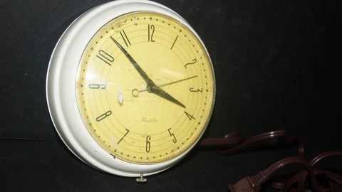 Rare Vintage WESTCLOX MANOR USA Kitchen Wall Clock Cover