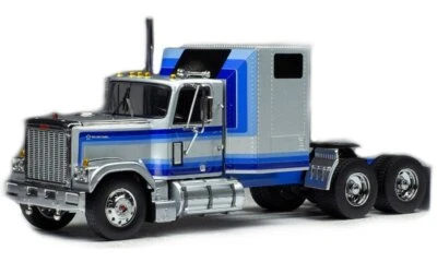 GMC General - 1980 - silver - IXO 1:43 - Immagine 1 di 4