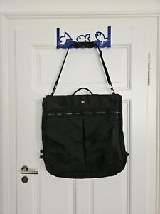 Kleidersack / Anzugtasche, schwarz, mit Schultergurt, für die Reise