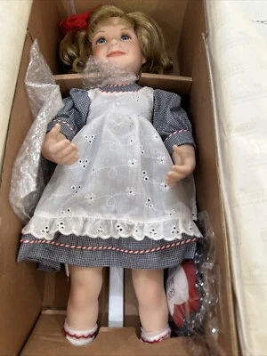 RARO Ashton-Drake “Betsy” Muñeca de Porcelana Artista Titus Timescu Foto 1 de 4