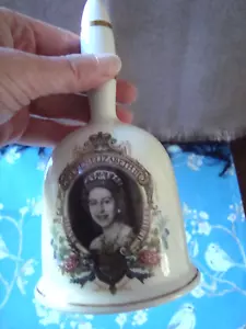 Rare Queen Elizabeth II Silver Jubilee 1977 Ceramic Bell VGC - Picture 1 of 7