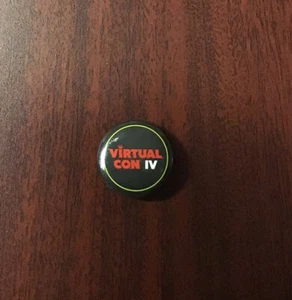 Funko Virtual Con IV NYCC 2020 Pin Button Hot Topic Exclusive - Imagen 1 de 2