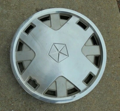 14" 1986 87 88 89 Chrysler Aries Dodge 600 Lancer 12 Hole Hubcap Wheel Cover Foto 1 de 2