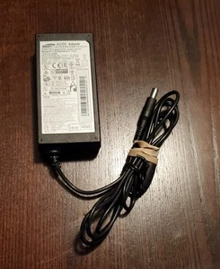 Cargador Adaptador de Corriente CA Original Samsung U28E590D A4514_DSM A4514_DDY 14V 3.2A - Imagen 1 de 2