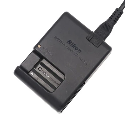 Cargador original Nikon MH-25A para EN-EL15 EL15A EL15B D7000 D850 D810 D800 D780 Foto 1 de 3