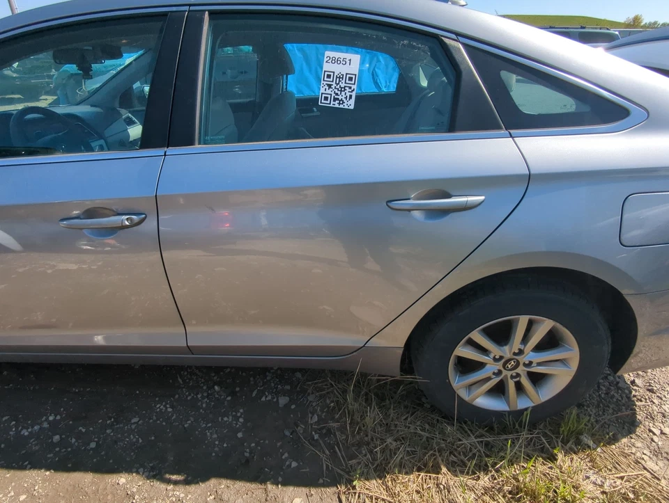 2015-2017 Hyundai Sonata Driver Rear Door Oem BT9V7 - Imagem 1 de 1
