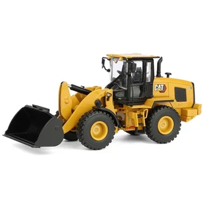 Diecast Masters 1/50 CAT 930 Wheel Loader High Line Series 85779 - Picture 1 of 9