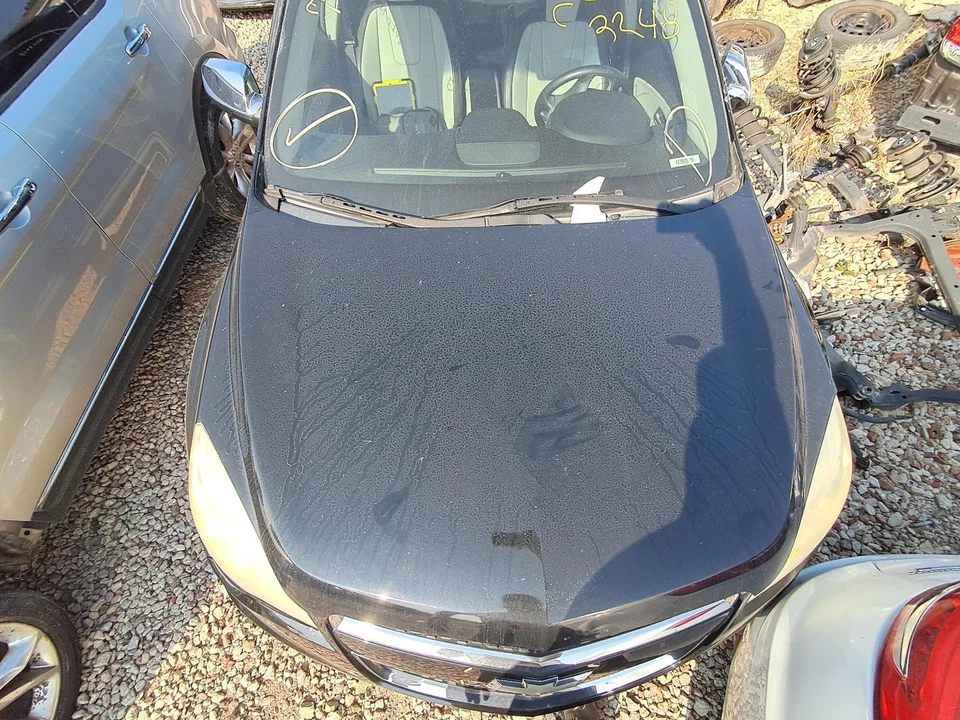 Used Hood fits: 2010 Chevrolet Equinox  Grade A - Imagem 1 de 4