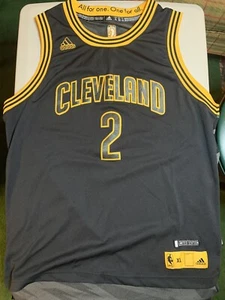 VERY RARE KYRIE IRVING #2 LIMITED EDITION ADIDAS YOUTH XL BLACK/YELLOW CAMO - Picture 1 of 5