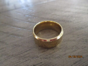 Stainless Steel Gold Wedding Band Ring Plain Fit  size 7