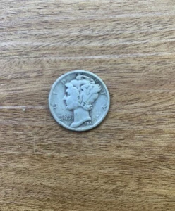 1941 Mercury Dime 90% Silver Circulated - Picture 1 of 2