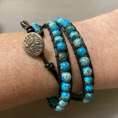 Pulsera/collar envolvente de cuero con cuentas turquesa cierre de árbol de la vida plateado Foto 1 de 4