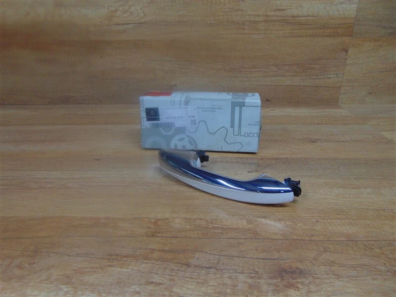 Rear Right Door Exterior Handle Mercedes W118/W177/W205/W213/W222 A0997602001 - Image 1 of 1