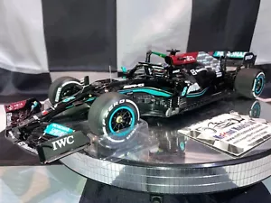 1:18 Minichamps Lewis Hamilton Mercedes AMG W12 Ganador GP De Brasil 2021 - Imagen 1 de 24