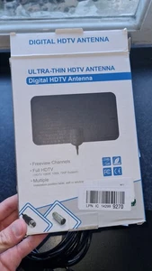 Ultradünne digitale HDTV-Innenbereich-Antenne – Freeview-Kanäle – Full 1080p HD – USB - Bild 1 von 6