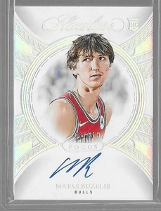 2024-2025 Flawless Basketball Focus Matas Buzelis Rc Auto #6/25 - Bild 1 von 2