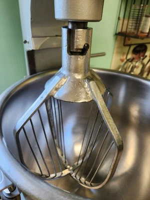 Hobart vintage 20 cuartos Látigo ala "C" 20 cuartos A20C 00-295165 - Usado en excelente estado Foto 1 de 4