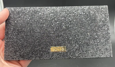 Paleta de rubor de arcilla amazónica Bling It On edición limitada TARTE Foto 1 de 4