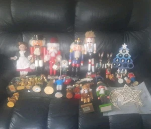 Erzgebirgische Volkskunst  Konvolut Räuchermänner Nussknacker Kerzenhalter  Usw - Bild 1 von 9