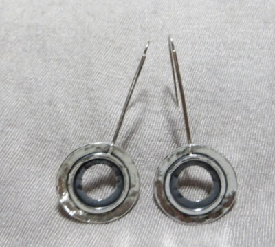 Silpada Sterling Silver Oxidized Hammered Cut Out Circle Threader Earrings W1654 - Image 1 of 4