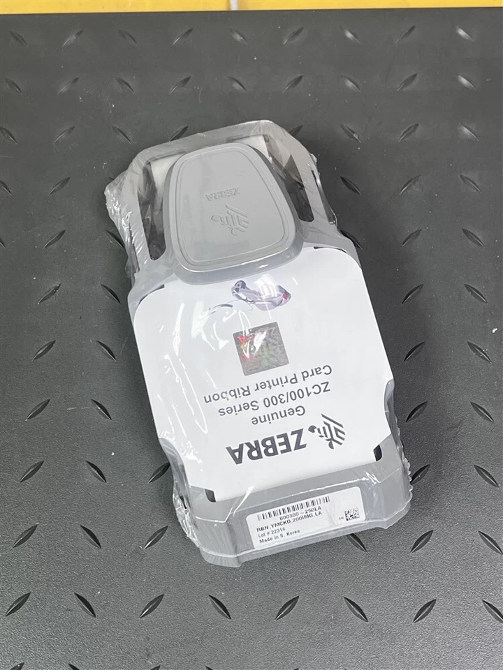 Cinta de color Zebra 800300-250LA YMCKO 200 imágenes serie ZC100/300 América Latina Foto 1 de 4