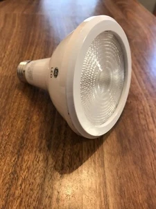 GE LED Lamp 12DP3LRW83040 1050 lumens - Picture 1 of 3