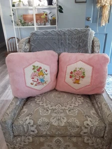 Vintage Handarbeit Erdbeere Shortcake Dekokissen ROSA - Bild 1 von 15