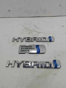 2008-2019 Toyota Highlander Hybrid Side Badges Logo Synergy Fender Left Right - Picture 1 of 7
