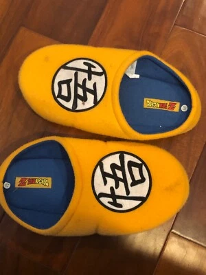 Zapatillas Usadas Oficiales Dragon Ball Z Molidas - Talla Mediana Foto 1 de 4