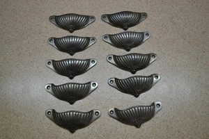 ANTIQUE RUSTIC CAST IRON SHELL CUP PULL DRAWER CUPBOARD HANDLE x 10 4 inch - Picture 1 of 5