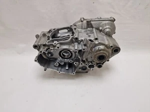 YAMAHA YZF 250 2011 MAIN ENGINE CRANK CASES CASE S LEFT RIGHT SET - Picture 1 of 14