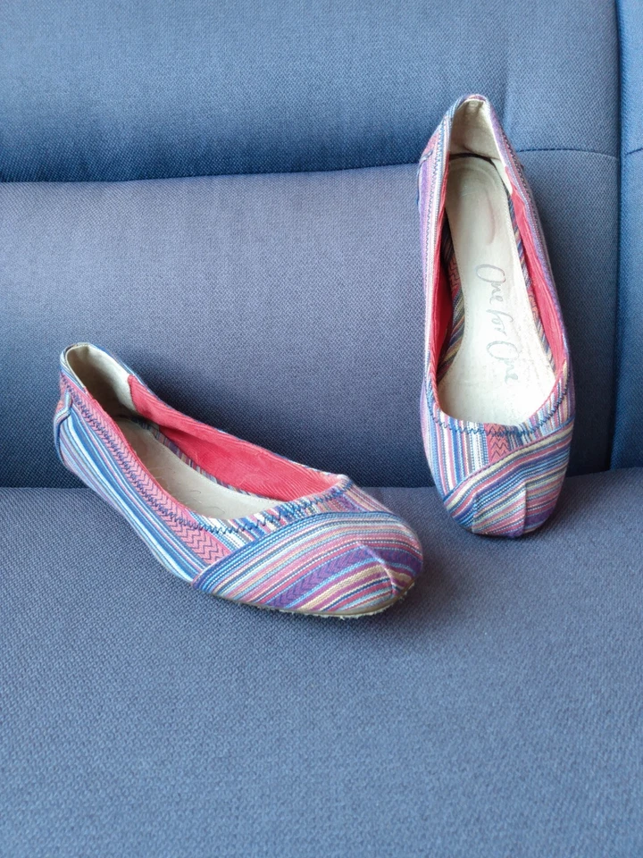 Zapatos Toms Ballet Planos Talla 9 Hippy Boho Ropa Folclórica Estampado Tribal Foto 1 de 4