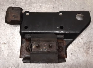 Jeep Wrangler YJ 1991-1995 OEM 4.0 AX15 Transmission Mount Bracket FREE SHIPPING - Picture 1 of 5