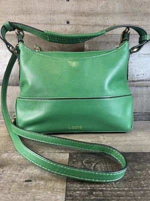  Hermosa Cartera Bandolera Ariana de Cuero LODIS Verde  Foto 1 de 4