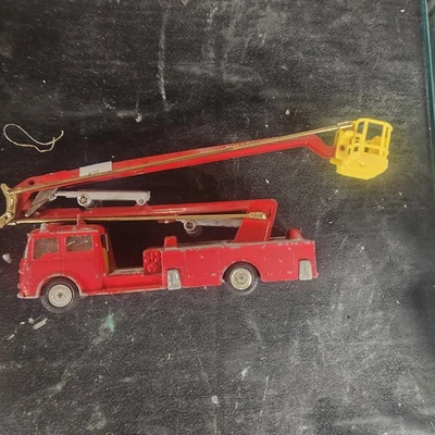 De colección Corgi Toys 1127 Simon Snorkel Camión de Bomberos Pies Foto 1 de 4