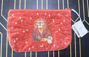 Elizabeth Scarlett Terracotta Velvet Mystical Lion Everyday Pouch Kosmetiktasche - Bild 1 von 13
