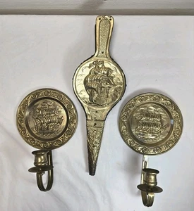 Set applique in ottone martellato goffrato cuoio camino soffietto Inghilterra vintage antico - Foto 1 di 24