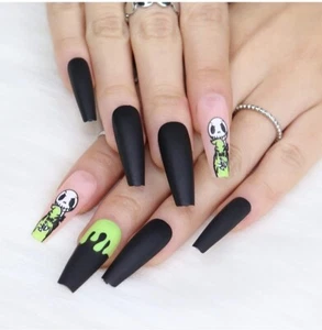 24 Nightmare Before Xmas Press On Nägel mit Kleber Matt Schwarz Streifen Jack Grün - Bild 1 von 6