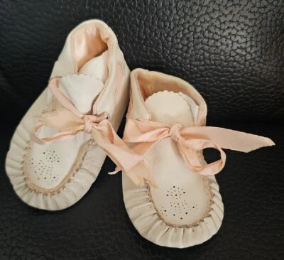 Zapatos Niño Botines Blanco Niño Cuero Rosa Cintas Niña Años 50 De Colección Foto 1 de 4