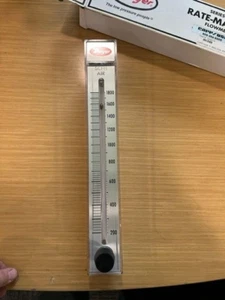 Dwyer RMC-108-SSV Flow Meter, 10" Scale, 200-1800 SCFH air , SS Valve - Picture 1 of 2